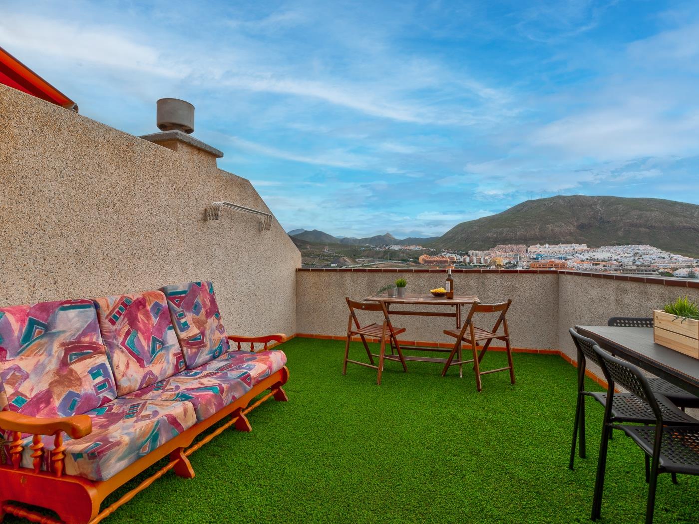 Los Cristianos terrace by CLABAO en Santa Cruz de Tenerife