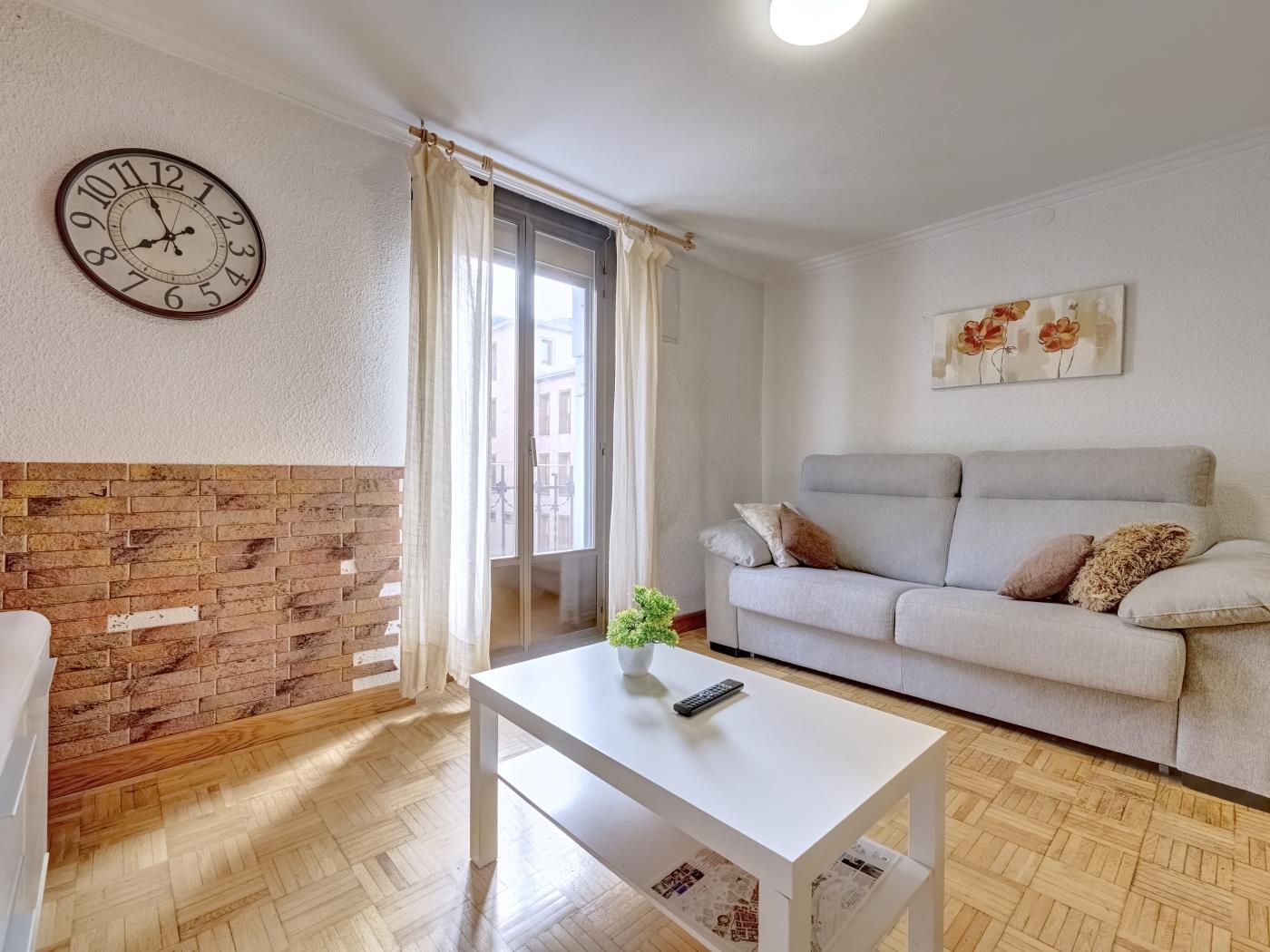 Casa Ana Mari I by Clabao en Pamplona