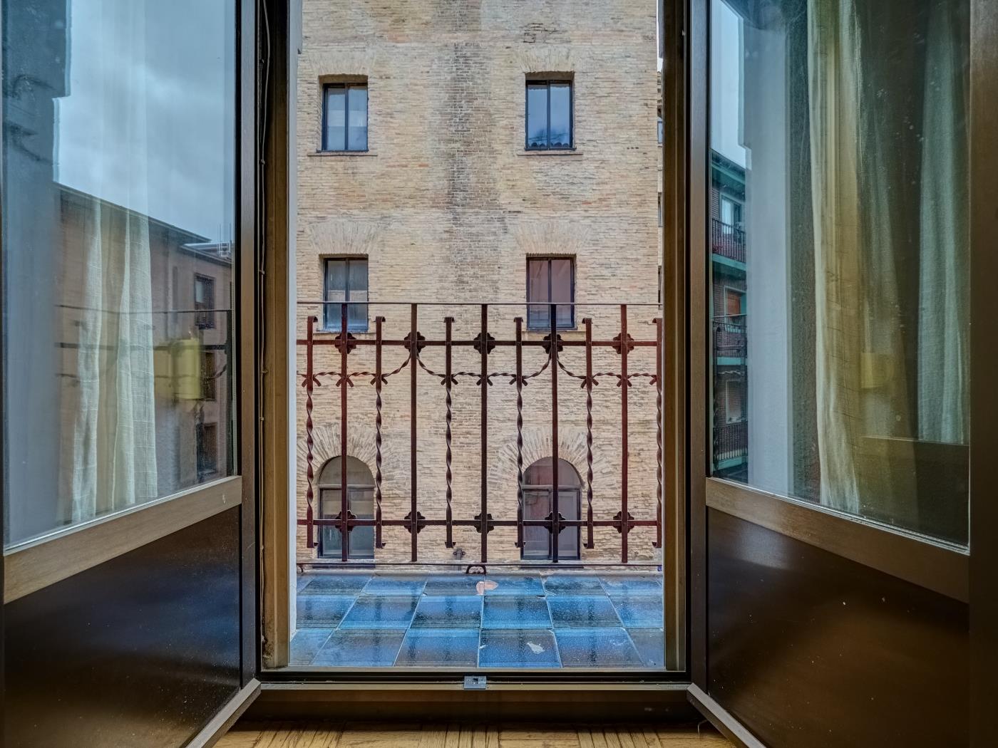 Casa Ana Mari I by Clabao en Pamplona