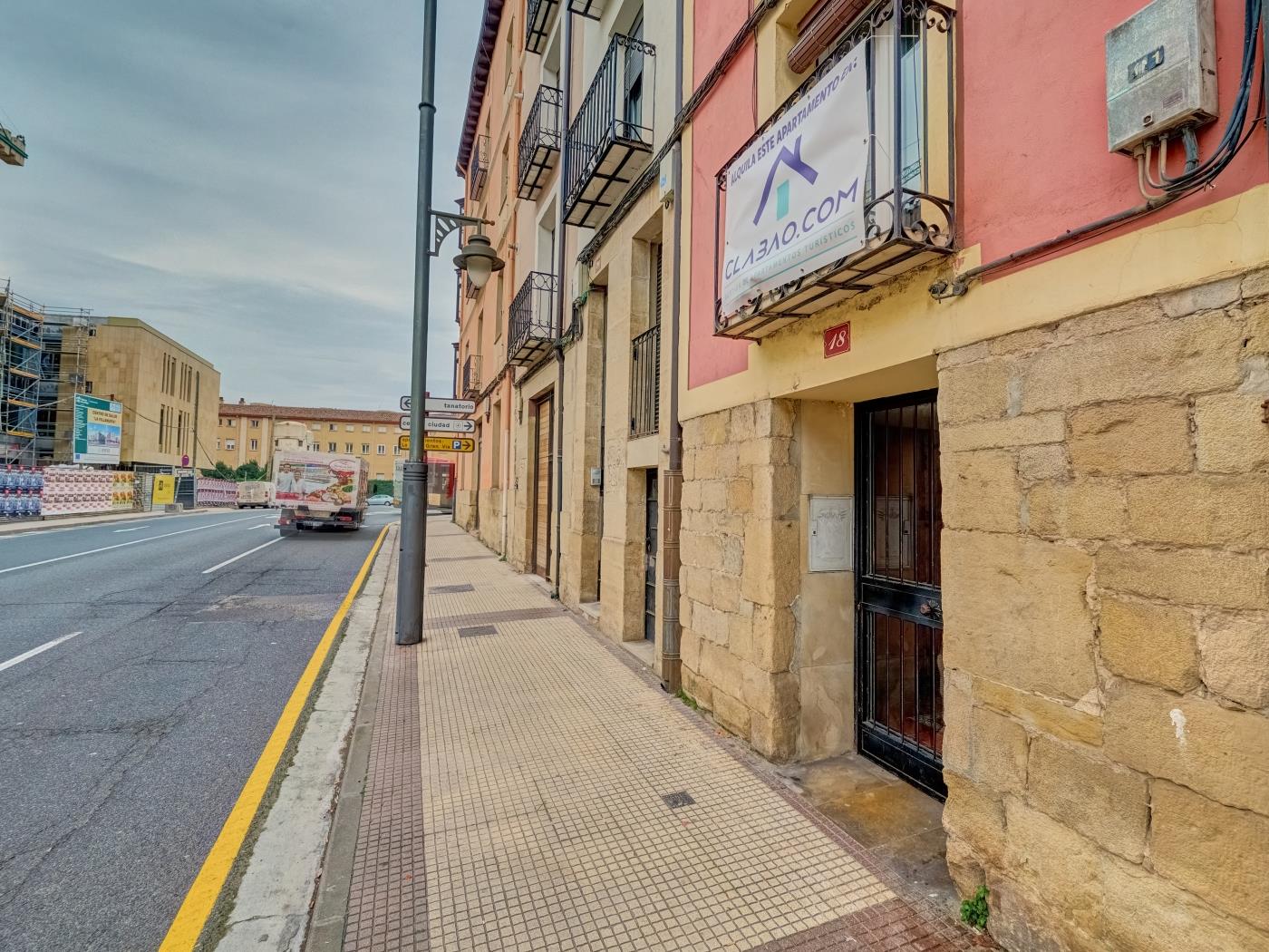 La bodega by Clabao en Logroño