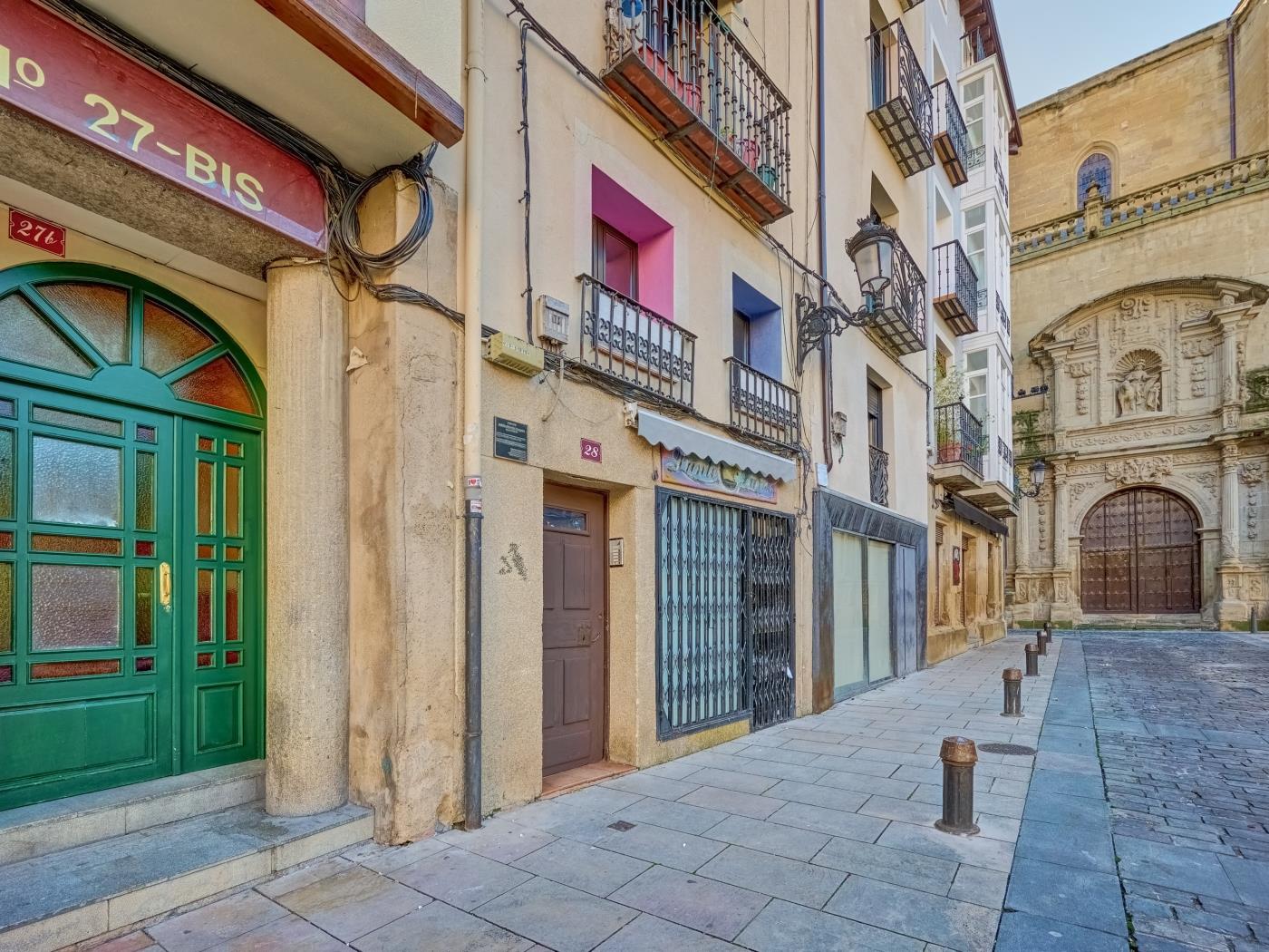 Ambigu Rojo de la Concatedral by Clabao en Logroño