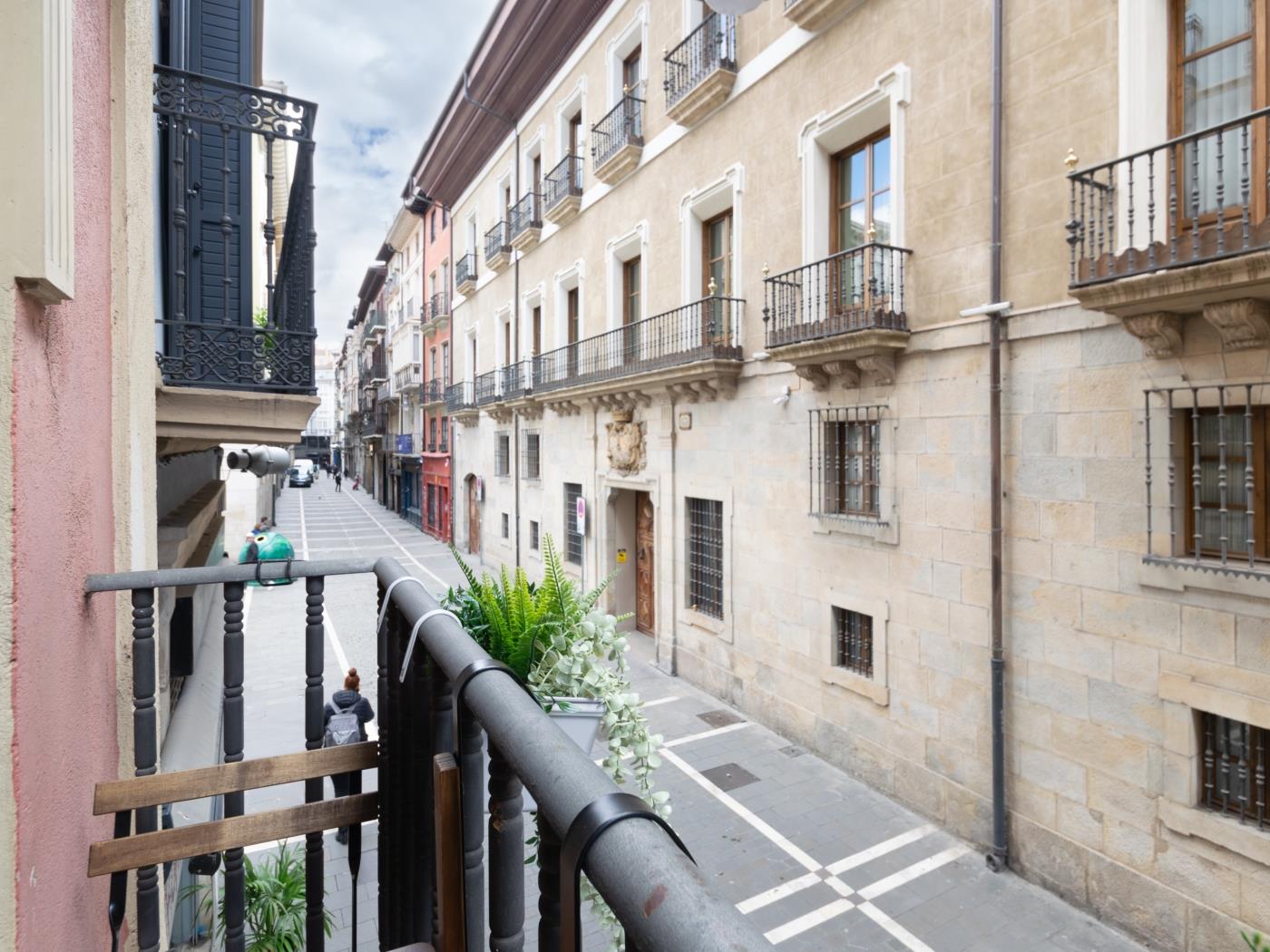 El balcón de San Antón by Clabao en Pamplona