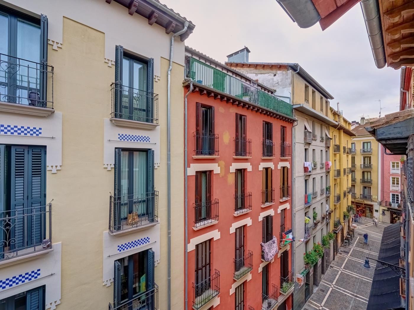 Heart of Pamplona Apartments I by Clabao en Pamplona