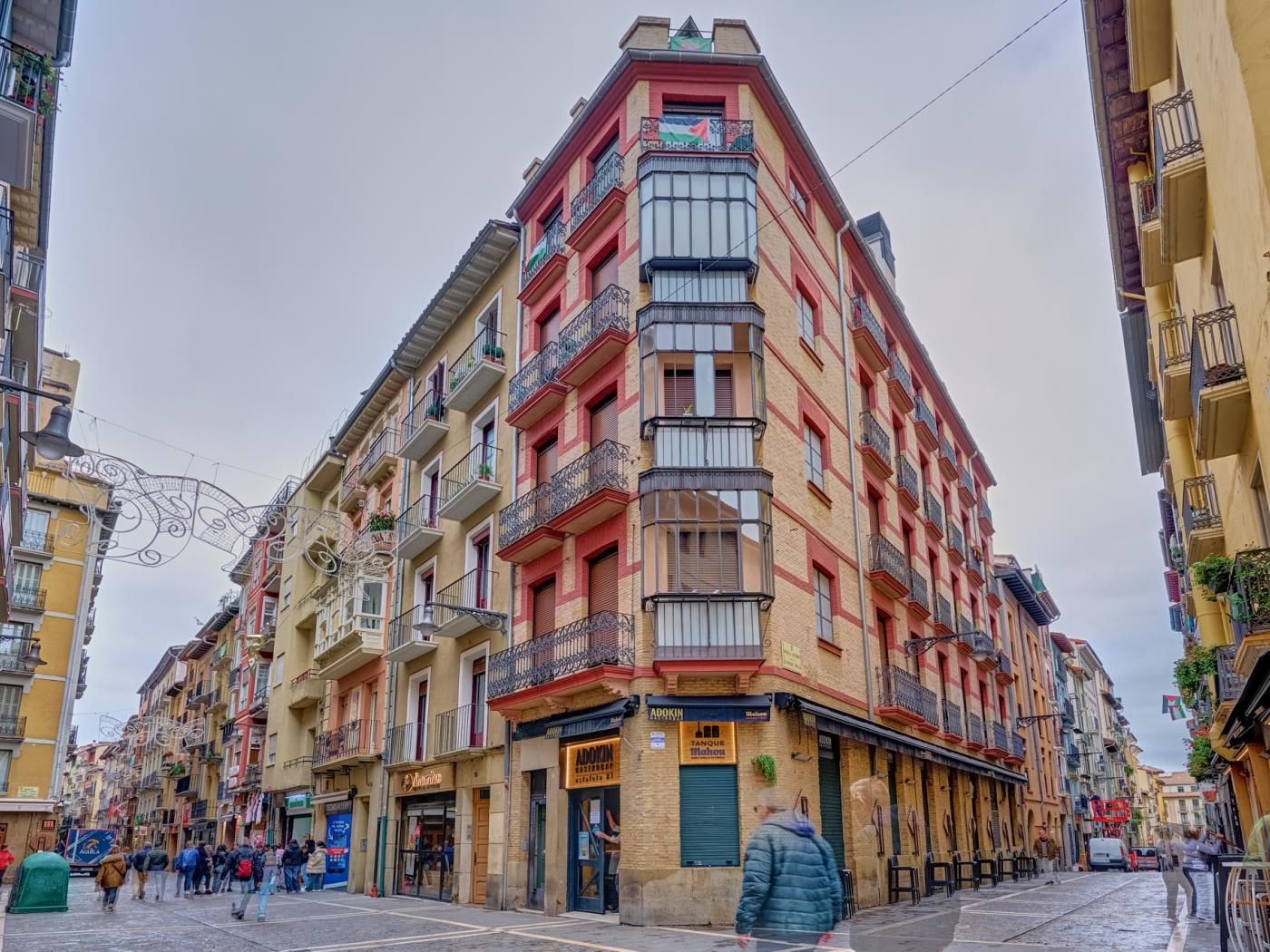 Heart of Pamplona Apartments I by Clabao en Pamplona