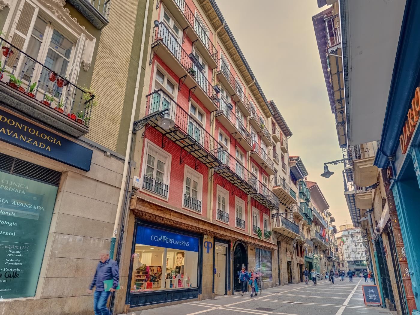 Heart of Pamplona Apartments III by Clabao en Pamplona