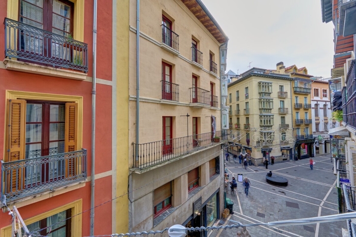 Heart of Pamplona Apartments IV by Clabao en Pamplona