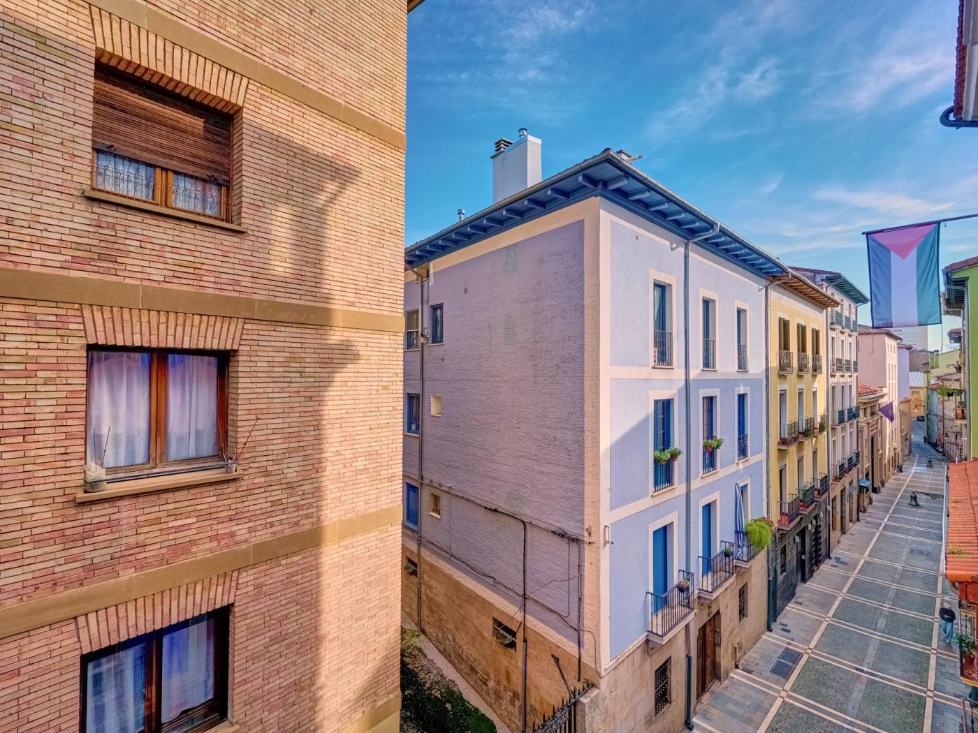 Zure Etxea by Clabao en Pamplona