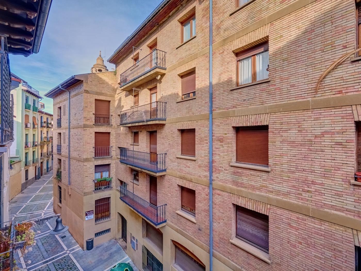 Zure Etxea by Clabao en Pamplona