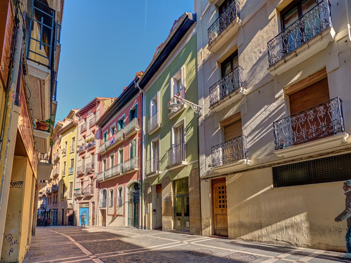 Tothom by Clabao en Pamplona