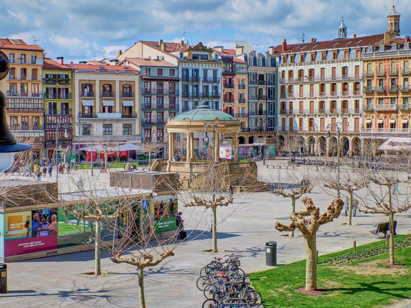 Castillo 18 by clabao en Pamplona