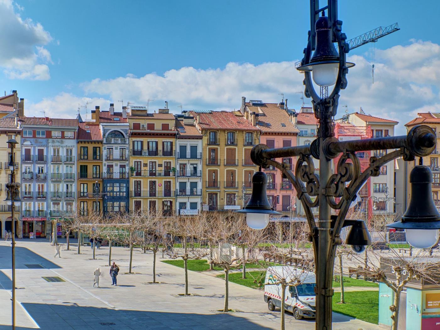 Castillo 18 by clabao en Pamplona