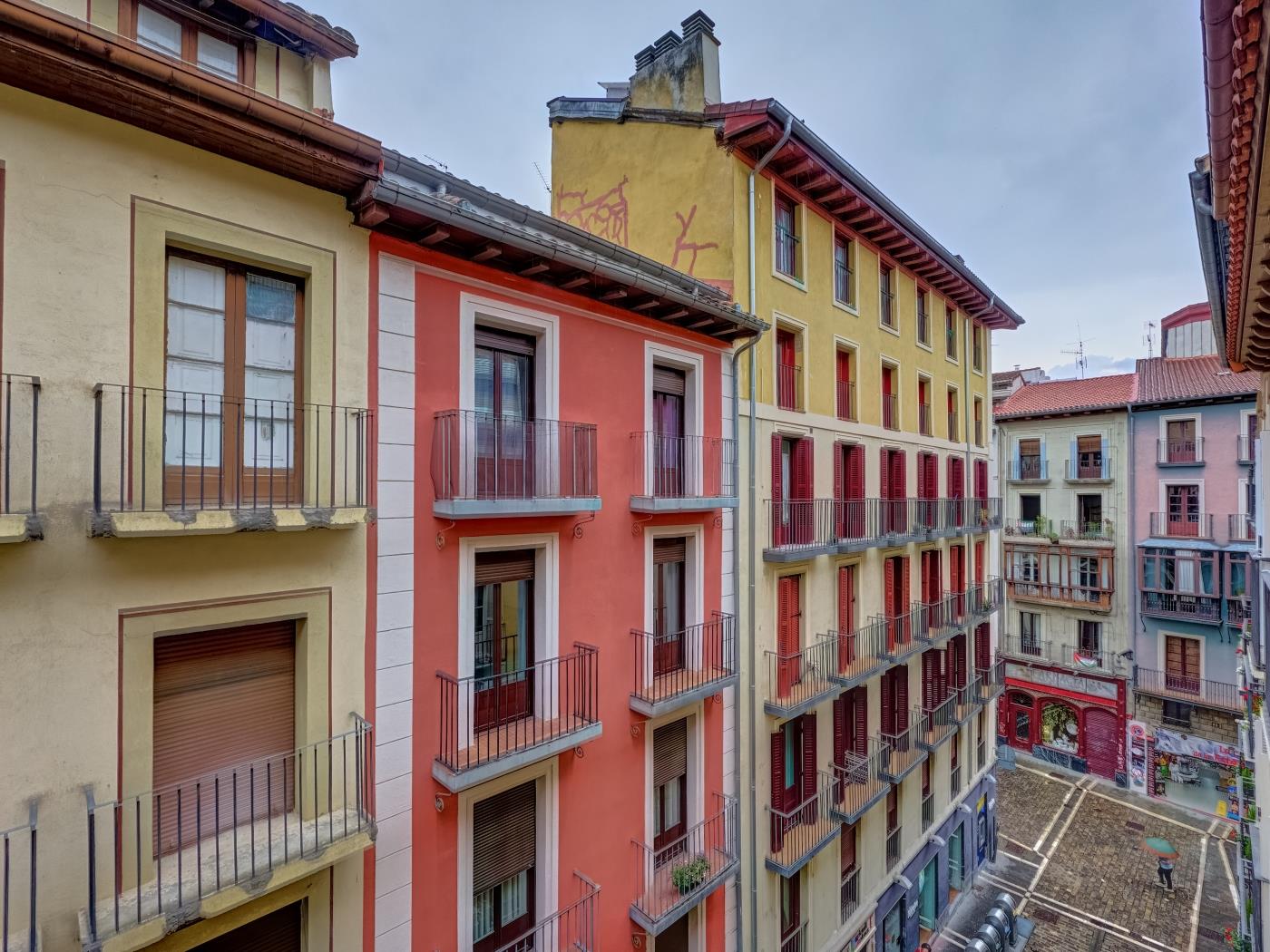 El Mirador de la Estafeta 5 by Clabao en Pamplona