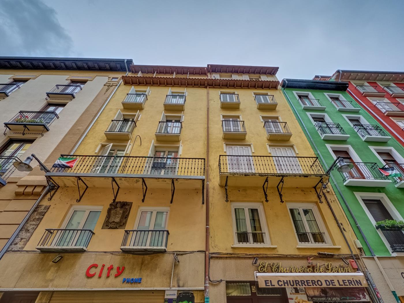 El Mirador de la Estafeta 5 by Clabao en Pamplona