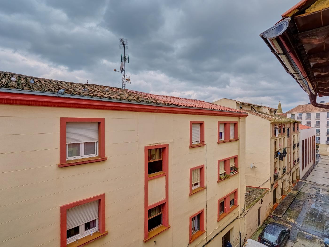 Vinomium F1A by Clabao en Logroño
