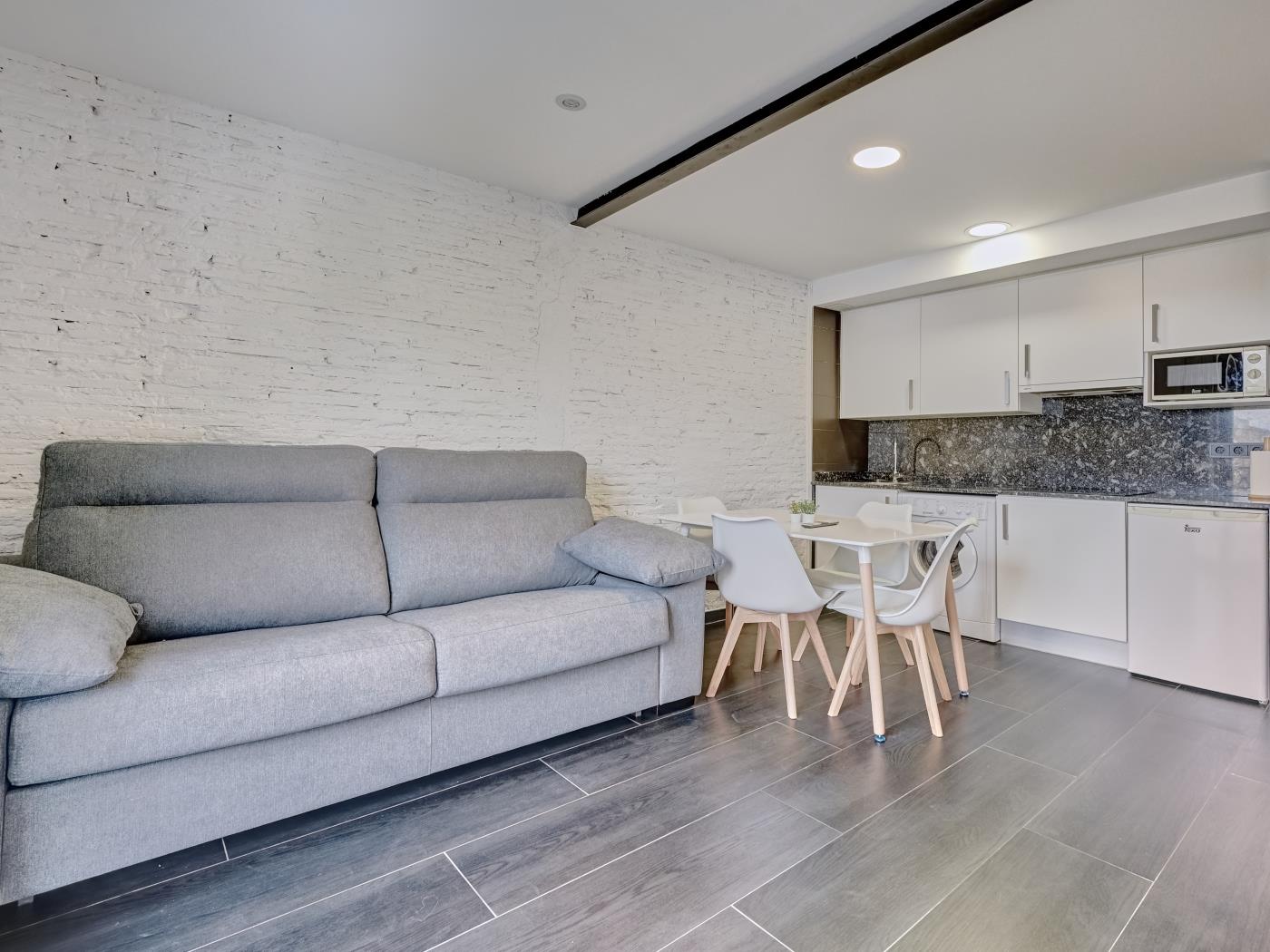 Vinomium F1B by Clabao en Logroño