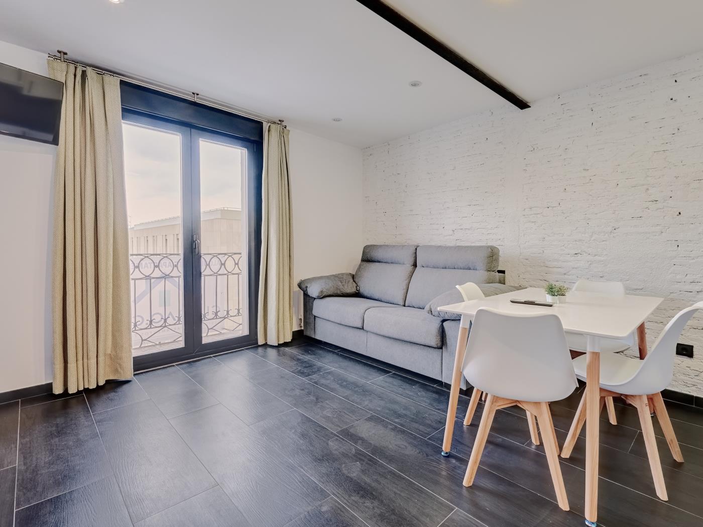 Vinomium F3B by Clabao en Logroño