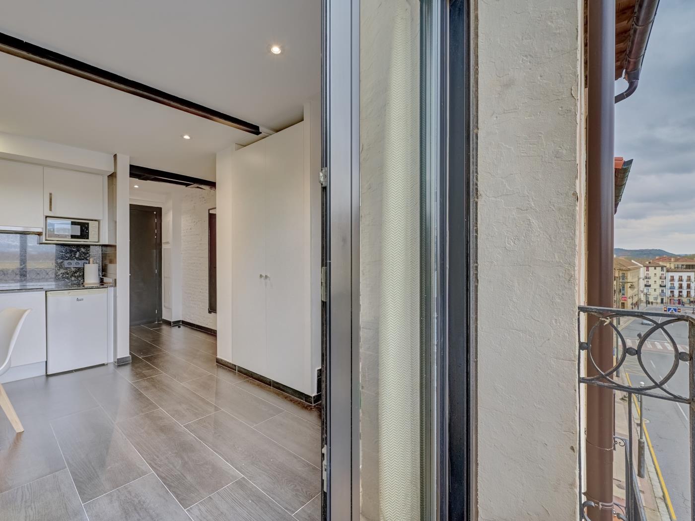 Vinomium F3B by Clabao en Logroño