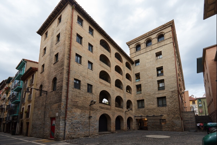 Blanca de Navarra by Clabao en Pamplona
