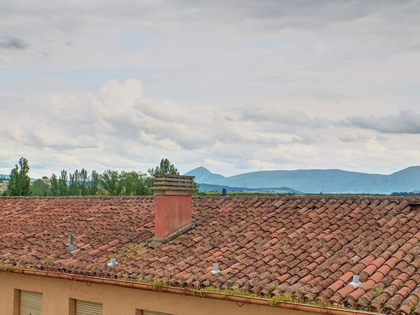 El sol By Clabao en Pamplona