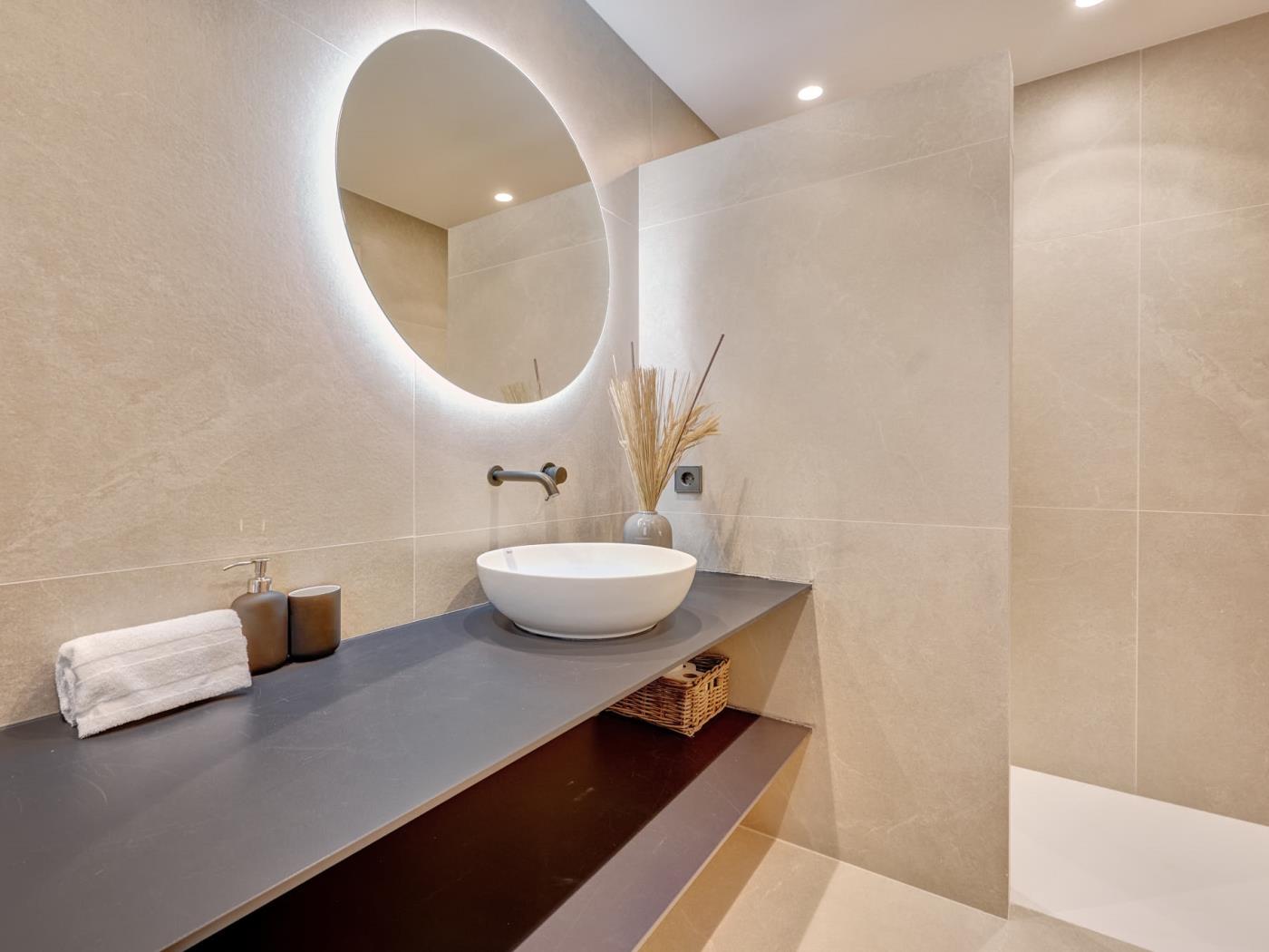 AVP LUXURY FLATS by Clabao en Logroño