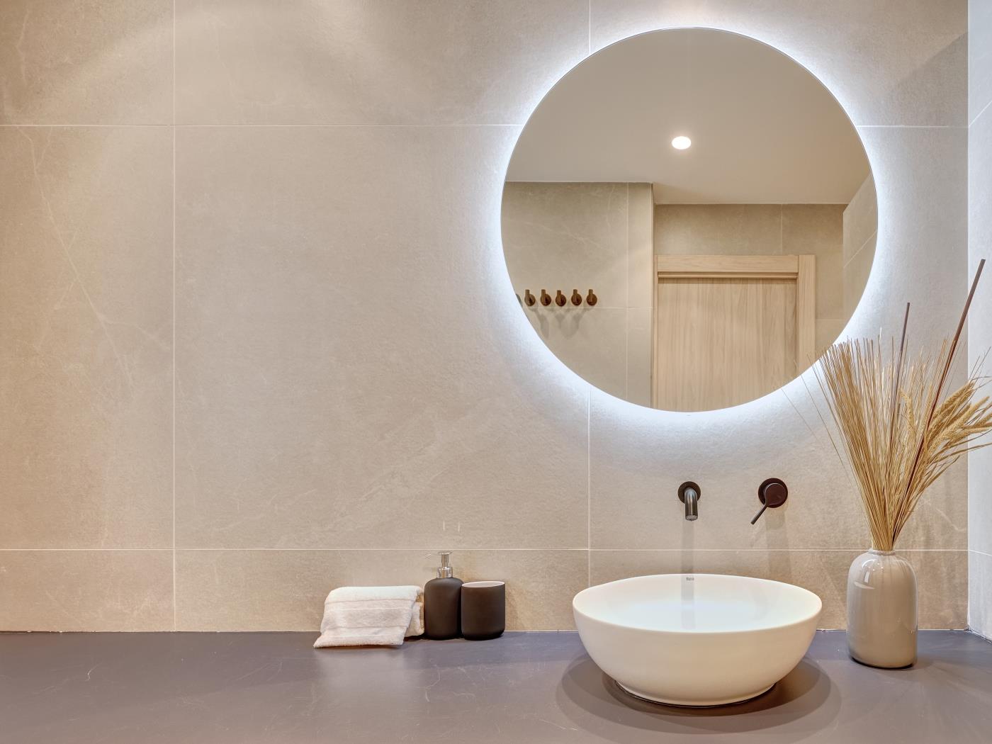 AVP LUXURY FLATS by Clabao en Logroño
