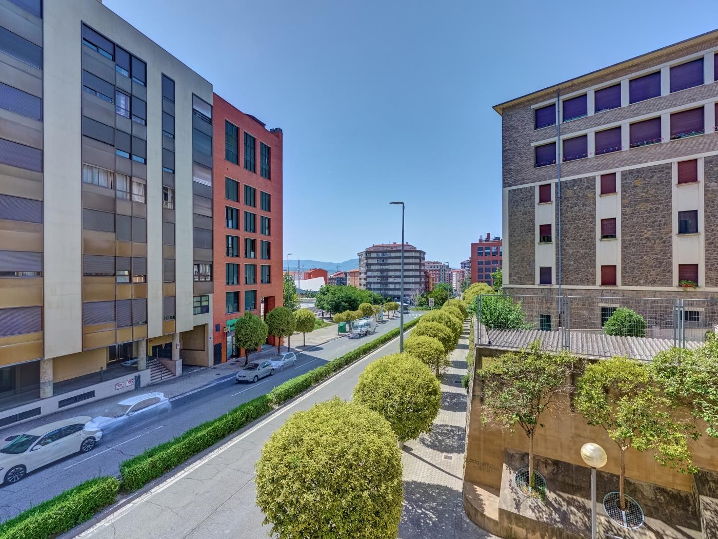 La Colmena B by Clabao en Pamplona