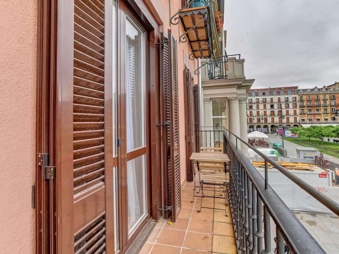 Castillo 31 by Clabao en Pamplona