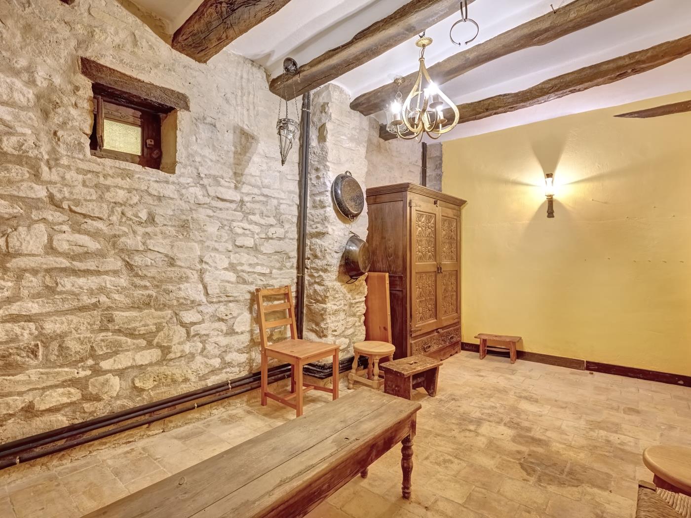 Casa Ondare Etxea by Clabao en Abínzano (Navarra)