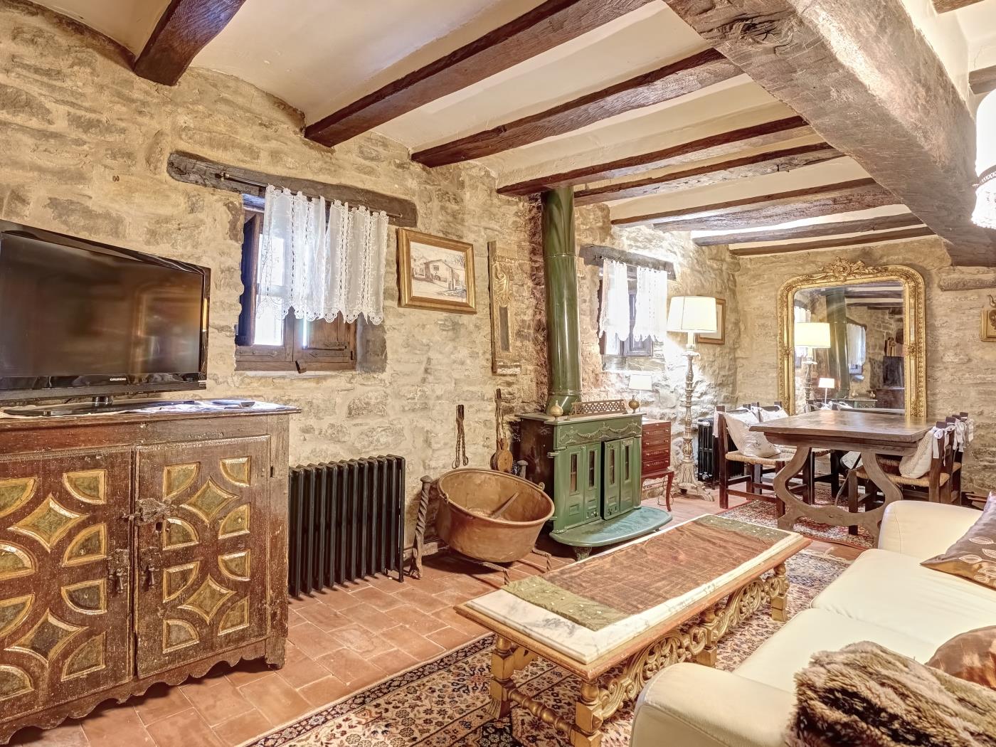 Casa Ondare Etxea by Clabao en Abínzano (Navarra)
