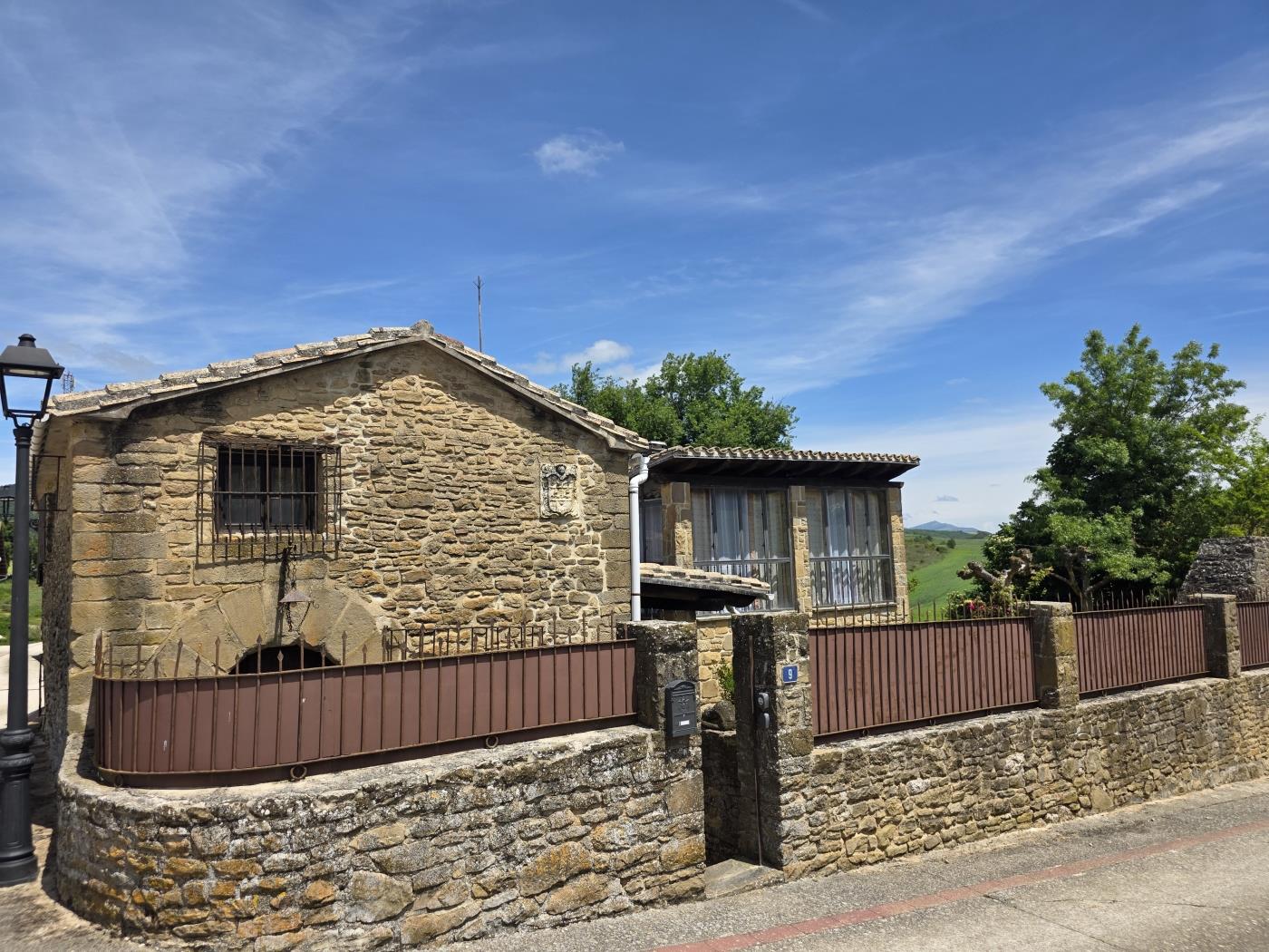 Casa Ondare Etxea by Clabao en Abínzano (Navarra)