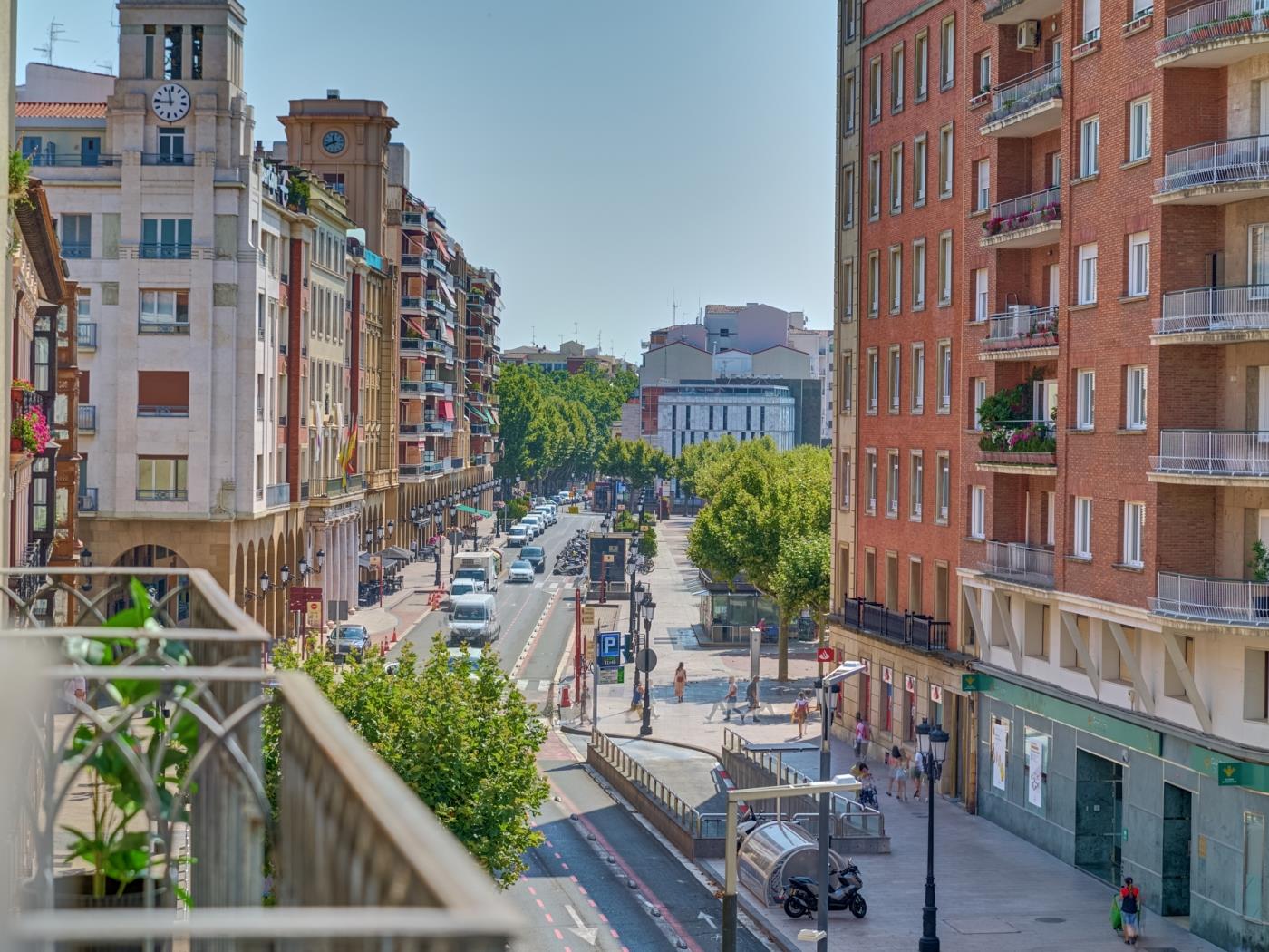 Capricho Riojano Laurel by Clabao en Logroño
