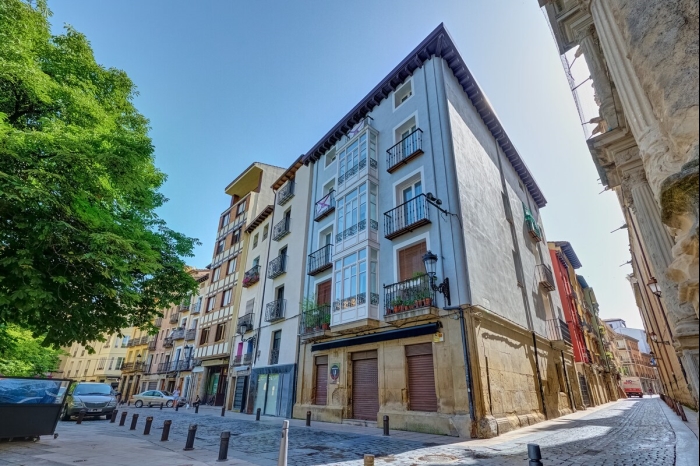 Casa Uva Plaza del Mercado by Clabao en Logroño