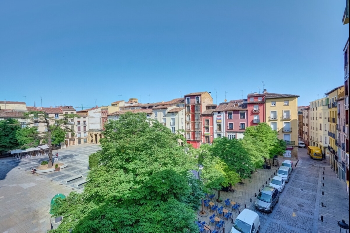 Casa Uva Plaza del Mercado by Clabao en Logroño